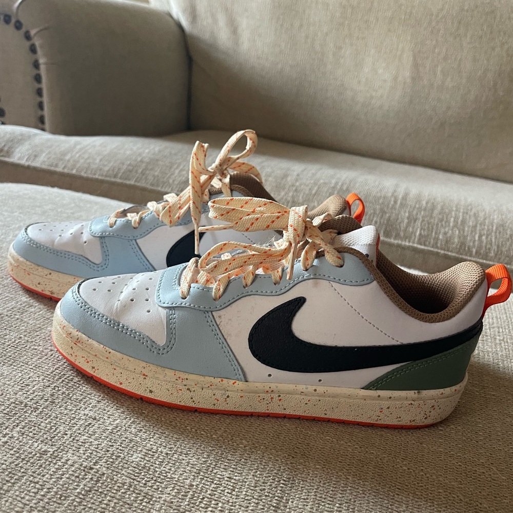 Nike Court Borough
